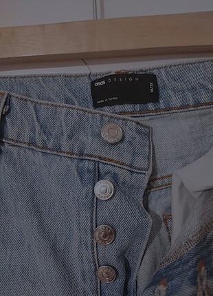boyfriend jeans