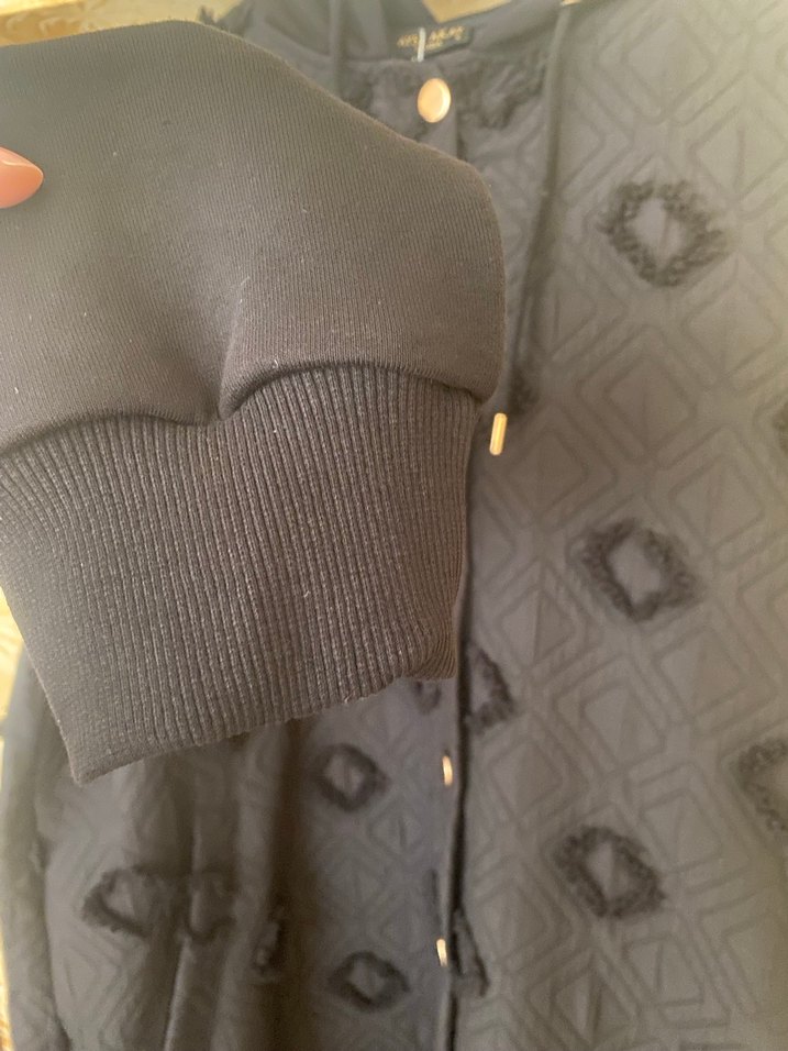 Düğmeli Siyah Nakışlı Uzun Kadın Kaban - Görsel 4