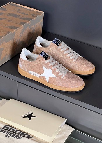 Golden Goose Deluxe Sneakers
