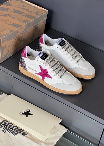 Golden Goose Deluxe Sneakers