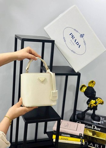  Beden çeşitli Renk Prada Panier Saffiano Bag