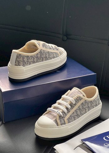 38 Beden ten rengi Renk Dior Sneakers