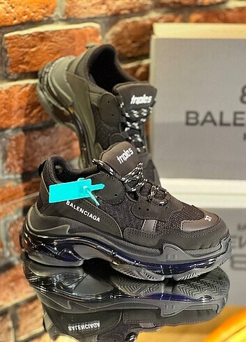 Balenciaga Sneakers 