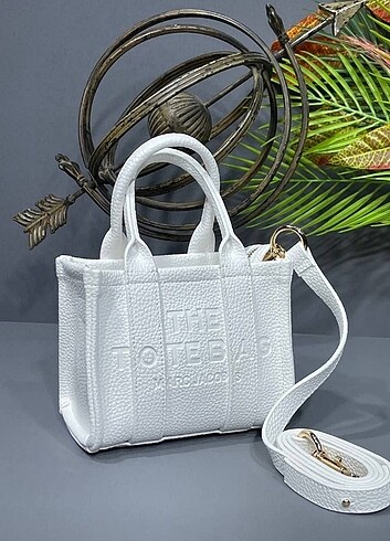  Beden MARC JACOBS (THE) TOTE Mini 