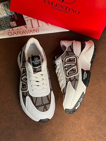 38 Beden Valentino Sneakers