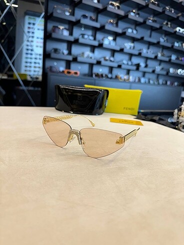  Beden Fendi İthal Sunglasses