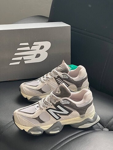 New Balance Sneakers