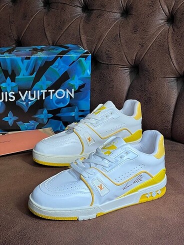 Louis Vuitton Sneakers