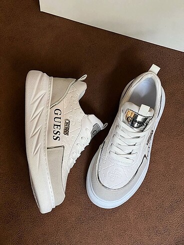 40 Beden Guess Sneakers