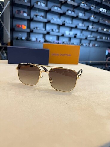 Beden çeşitli Renk Louis Vuitton İthal Sunglasses