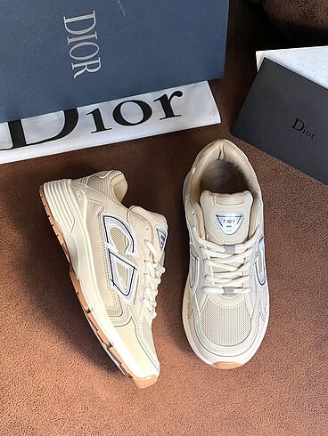 37 Beden Dior Sneakers