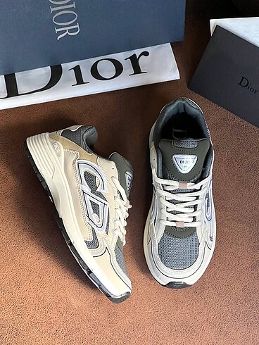 38 Beden Dior Sneakers