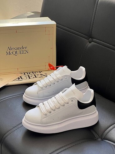 Alexander McQueen Sneakers