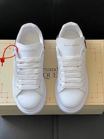Alexander McQueen Alexander McQueen Sneakers