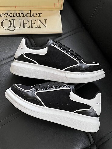 Alexander McQueen Alexander McQueen Sneakers