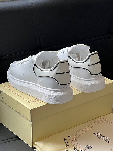 Alexander McQueen Alexander McQueen Sneakers