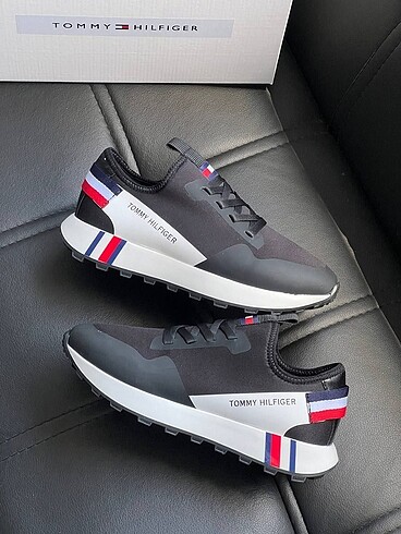 36 Beden Tommy Hilfiger Sneakers