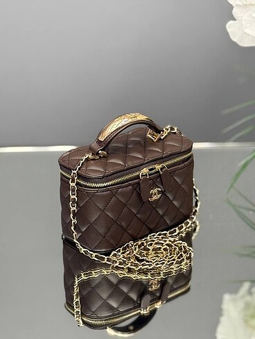 Chanel - Mini Flap