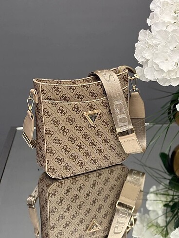 Beden çeşitli Renk Guess - Crop