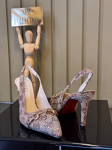 38 Beden Gucci Stiletto