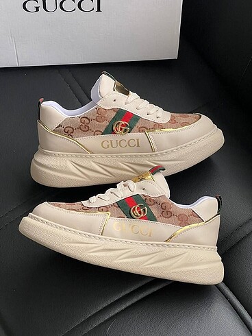 Gucci Gucci Sneakers