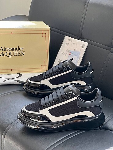 Alexander McQueen Sneakers