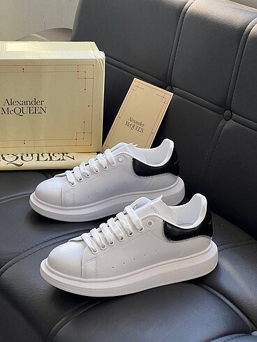 Alexander McQueen Sneakers