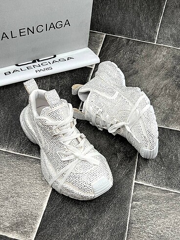 40 Beden beyaz Renk Balenciaga Sneakers