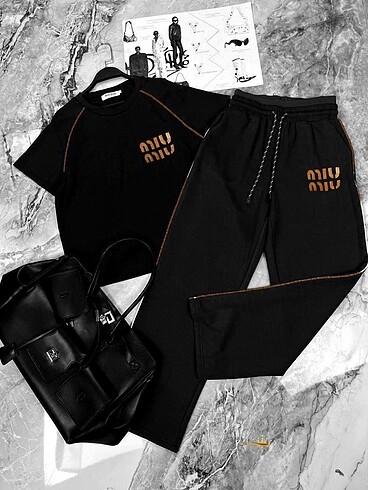 Miu Miu Miu Miu Takım