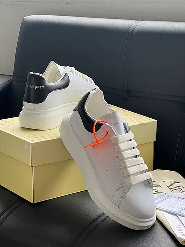 Alexander McQueen Alexander McQueen Sneakers