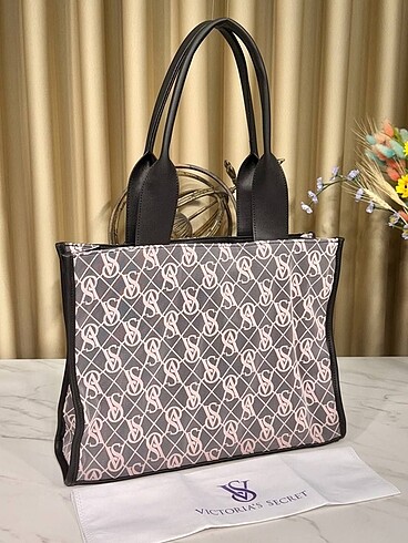 Victoria s Secret Victoria?s Secret Beauty Tote Bag