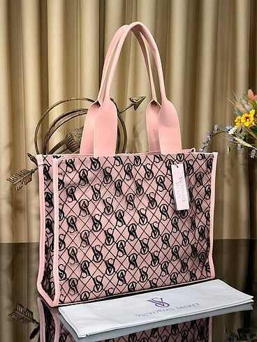 Victoria?s Secret Beauty Tote Bag