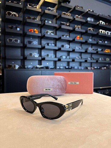 Miu Miu Miu Miu İthal Sunglasses