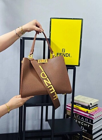 Fendi Fendi Peekaboo Bag