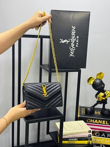 Yves Saint Laurent Yves Saint Laurent Envelope Bag