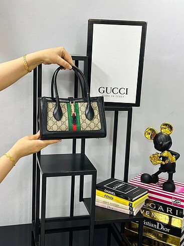 Beden Gucci Vith Piston Bag