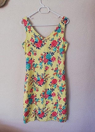 Çiçekli sarı elbise etiketlidir . #çiçek #dress #summer #yaz #e