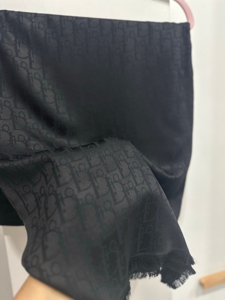 Siyah Dior yazılı jakar şal - Görsel 3