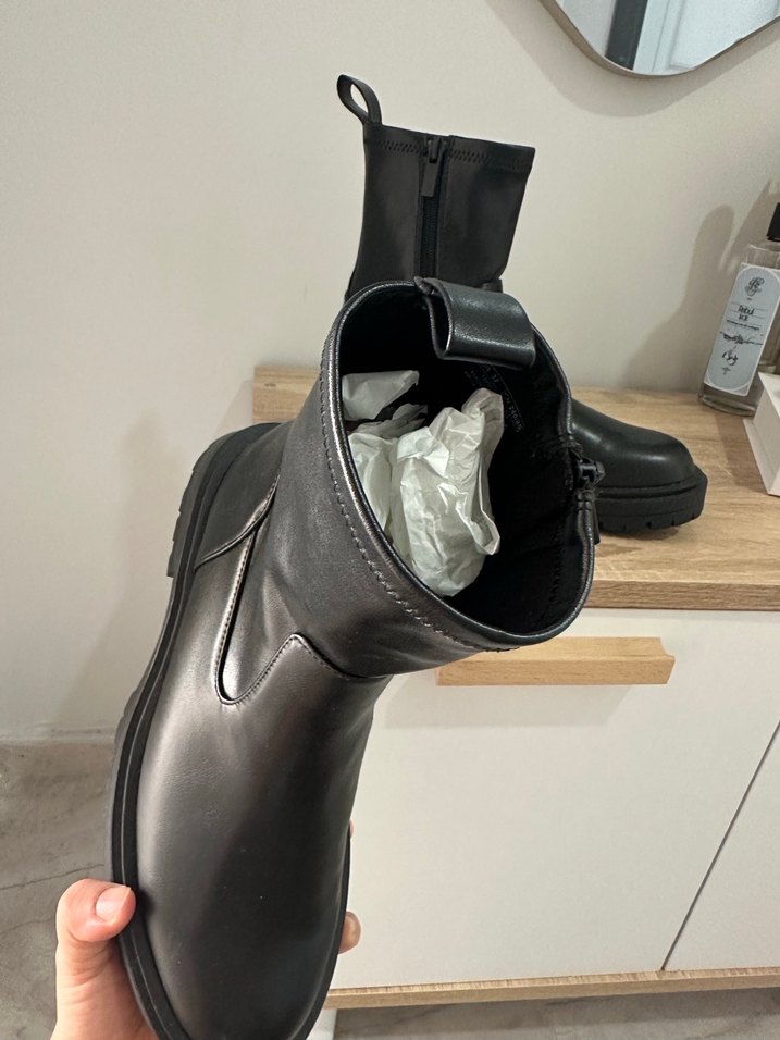 Pull and Bear Marka Postal Bot - Görsel 5