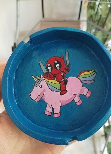 Deadpool ve unicornlu kulluk