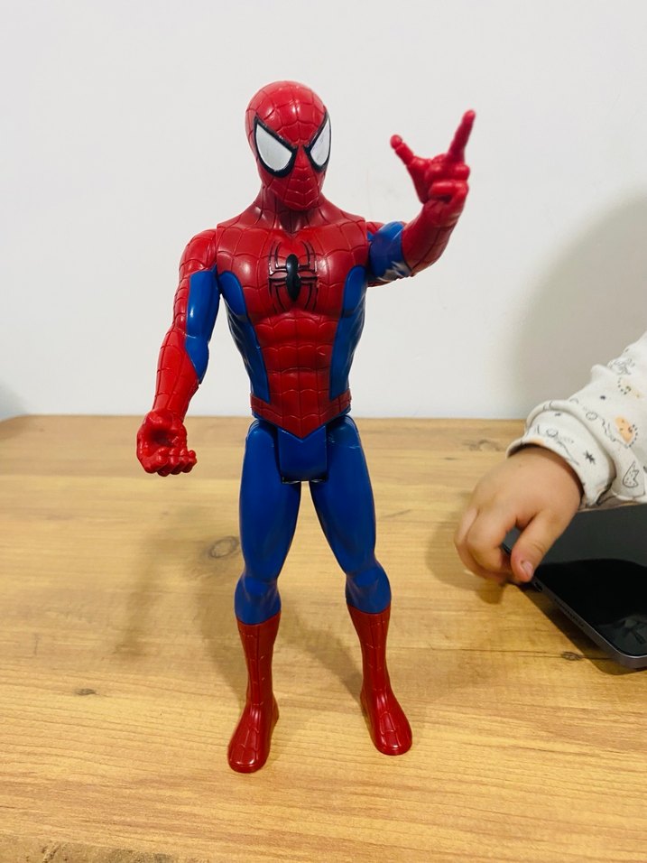 Renkli Kırmızı Örümcek Adam Figürü - Görsel 5