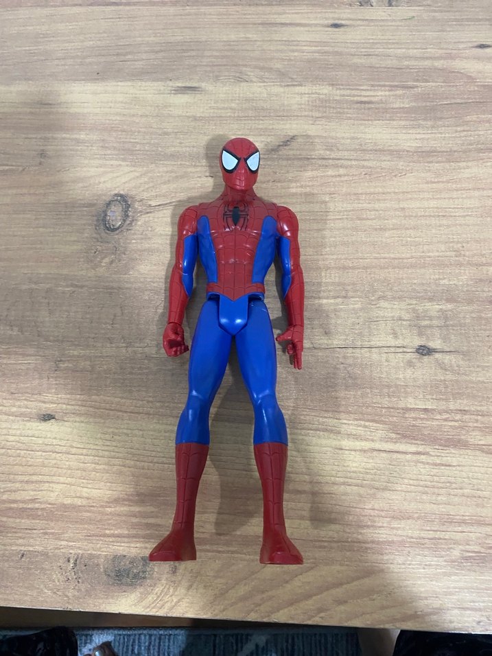 Renkli Kırmızı Örümcek Adam Figürü - Görsel 2