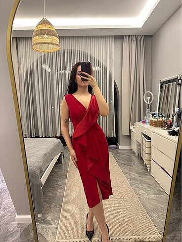 Kırmızı şık elbise - Görsel 5