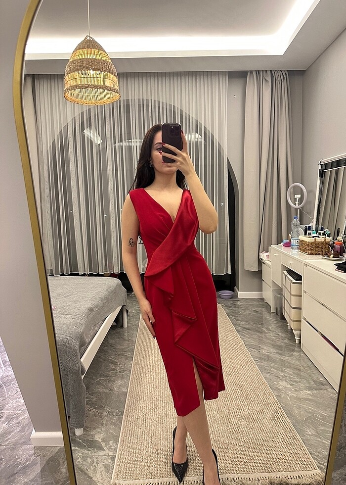 Kırmızı şık elbise - Görsel 5