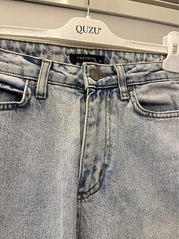 Trendyol & Milla Yırtmaç paça jean
