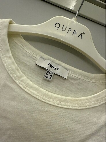 Twist Twist Crop tshirt
