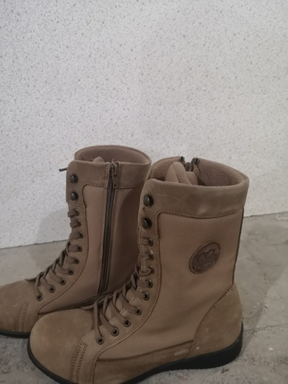 mükemmel kalitede kışlık bot