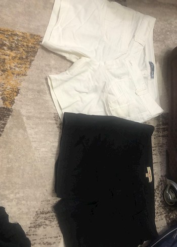Beyaz Mini Kadın Şort