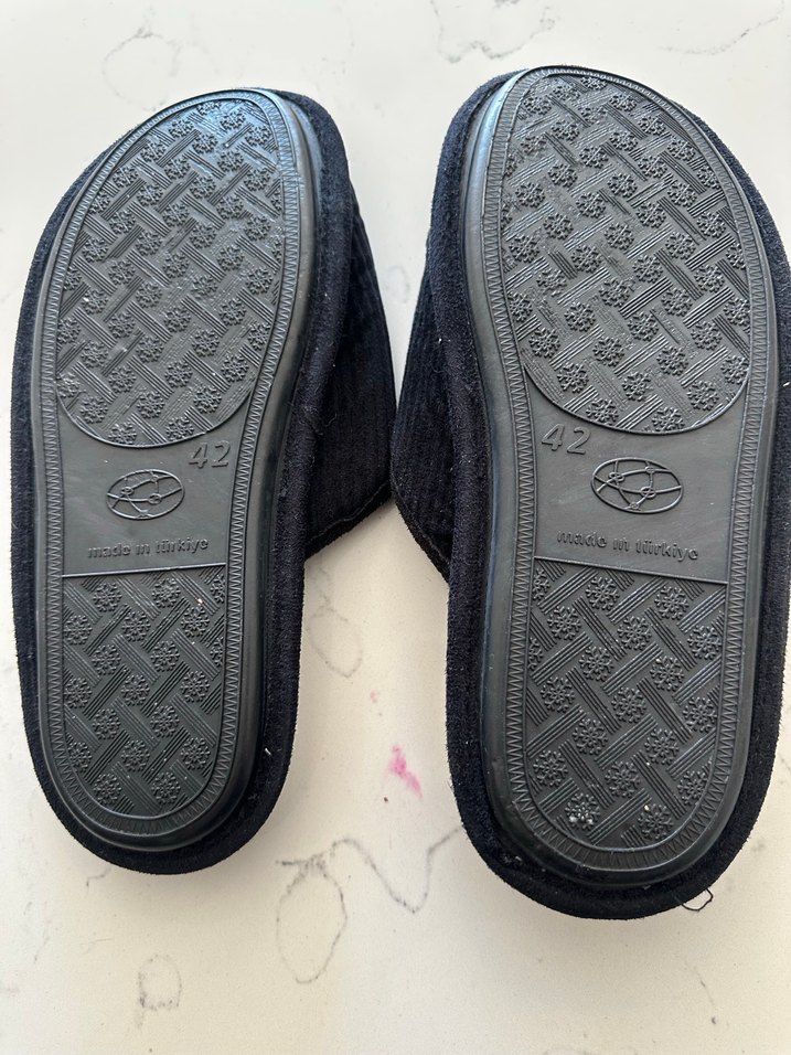 Siyah Kadın Ev Terliği Rahat Tabanlı - Görsel 3