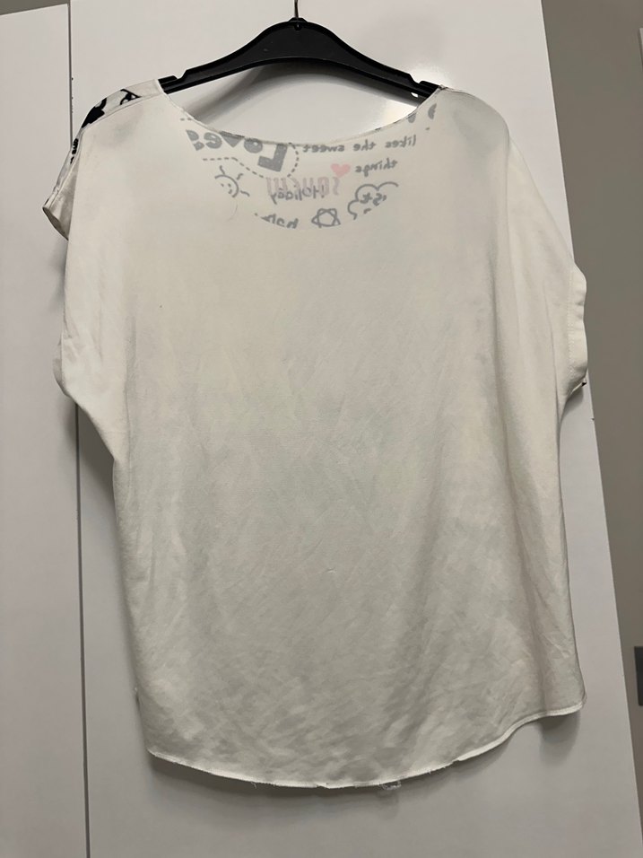 Beyaz Baskılı Kız Tişörtü - Görsel 2